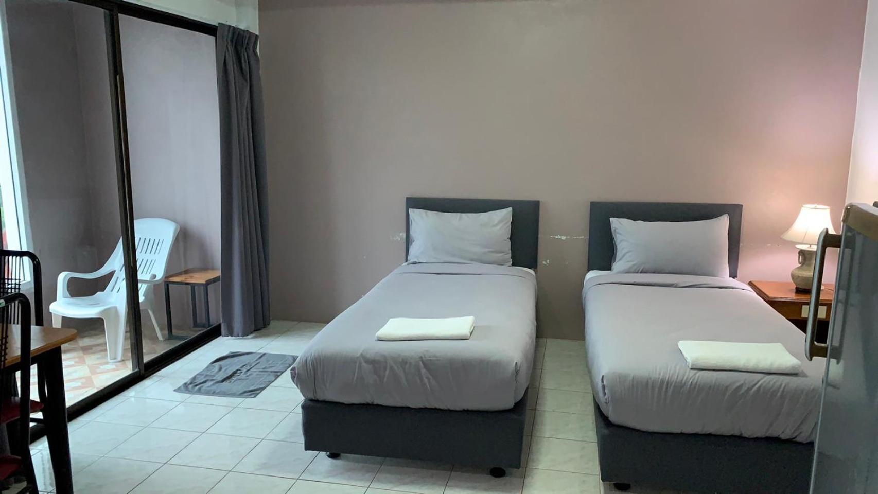 Kamalaburi Guesthouse ภายนอก รูปภาพ